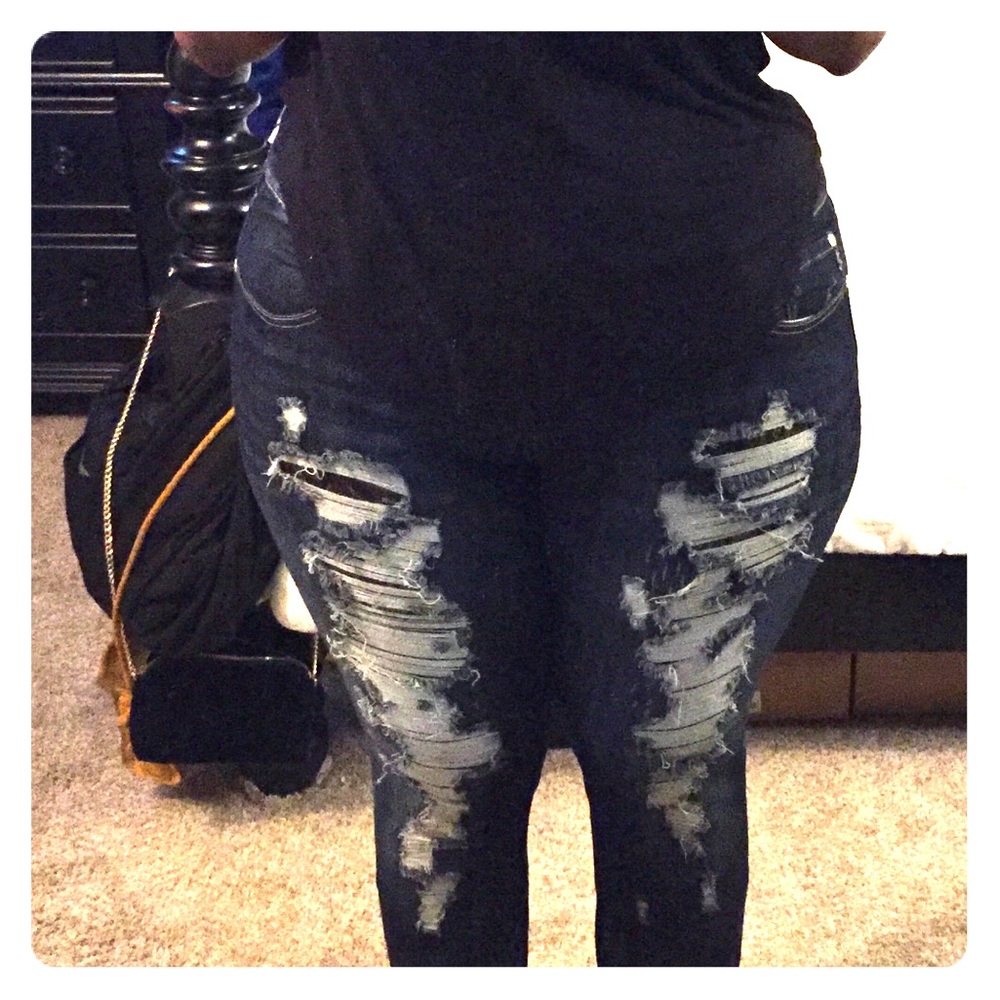 Distressed boyfriend jeans